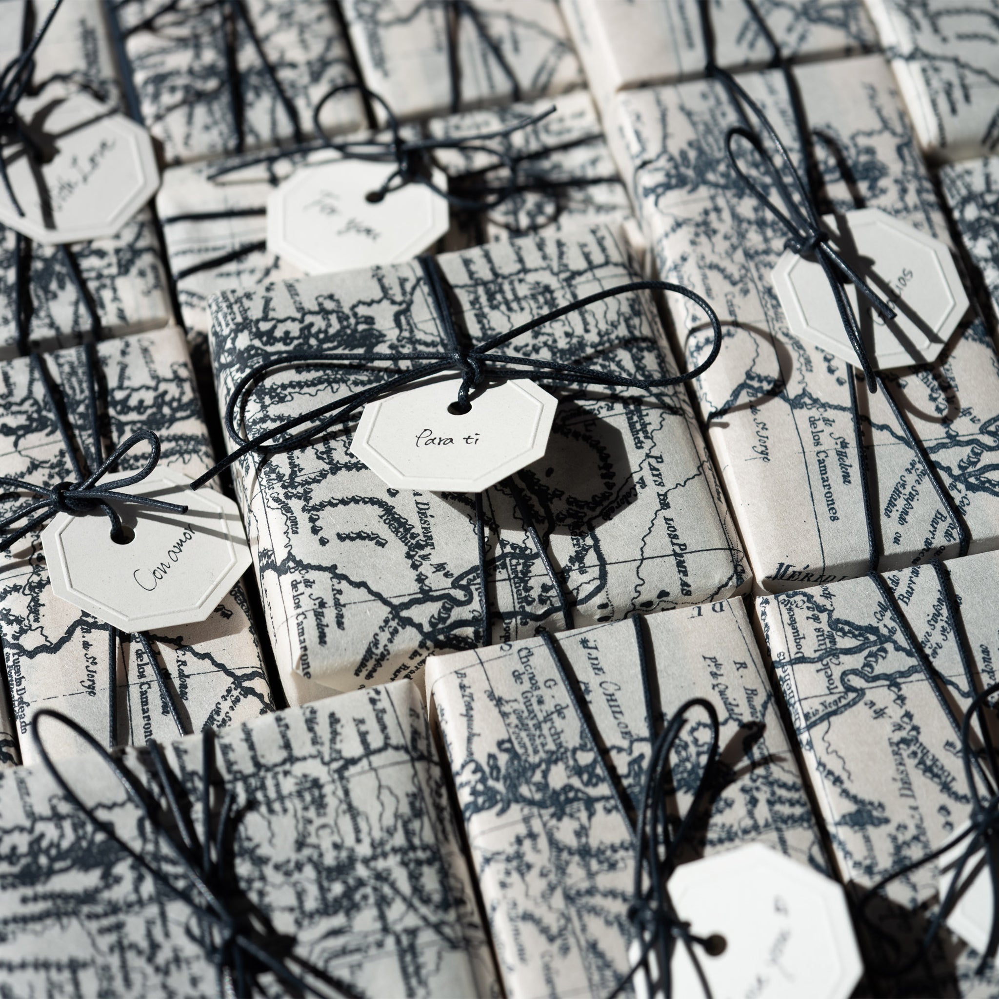 FUEGUIA 1833 | ギフトラッピング開始 – FUEGUIA 1833 Japan Online